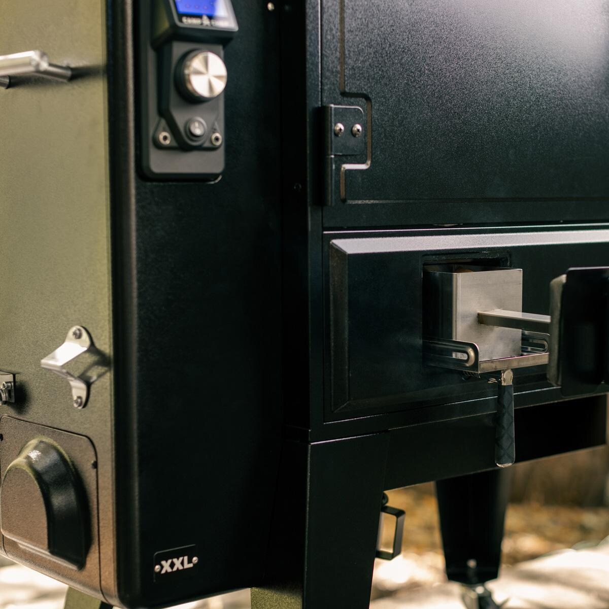 Camp Chef PGSBXXL XXL Pro WIFI Vertical Smoker - Hopper - Detail thumbnail