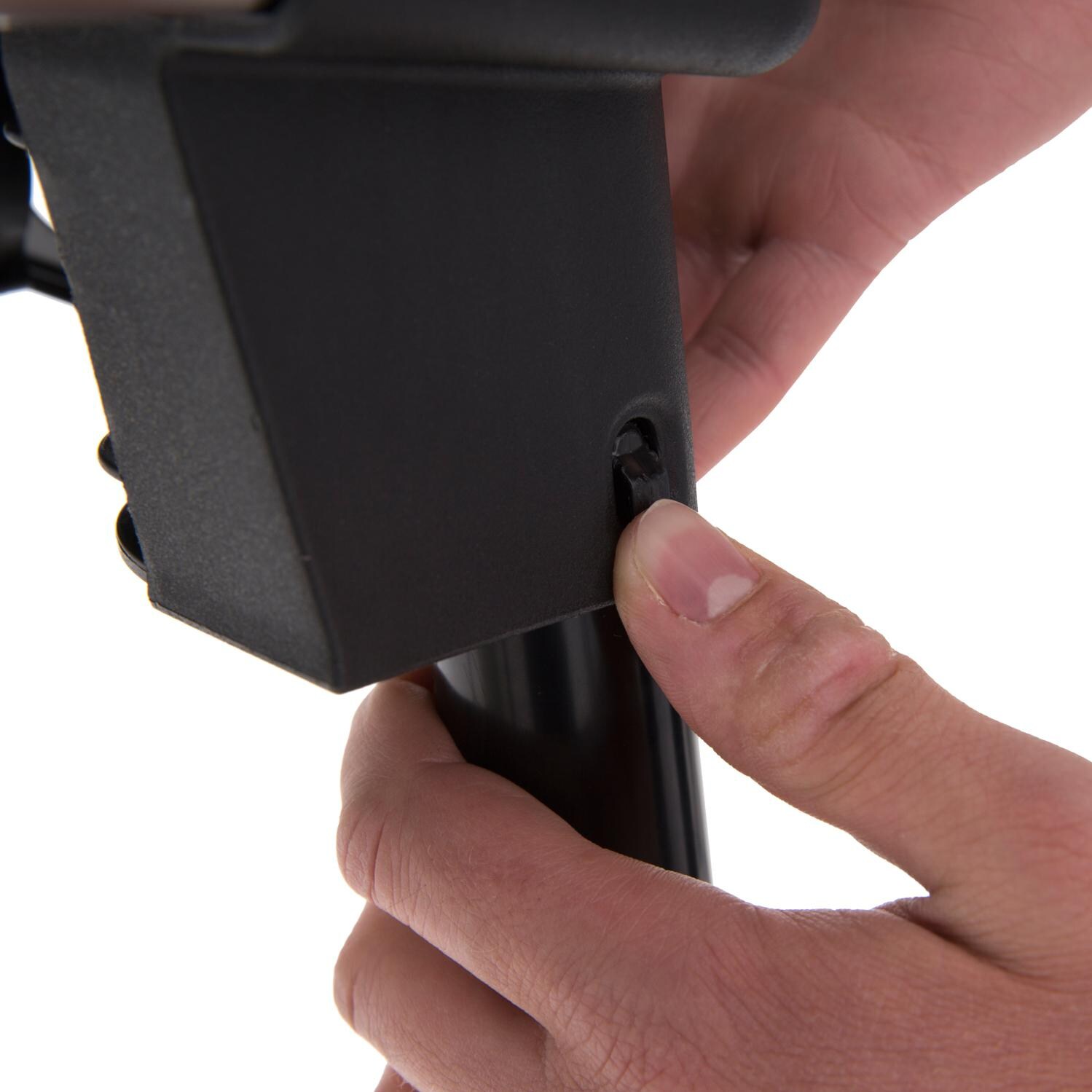 Broil King Porta-Chef 320 3-Burner Portable Propane Gas Grill - Snap-In Leg thumbnail