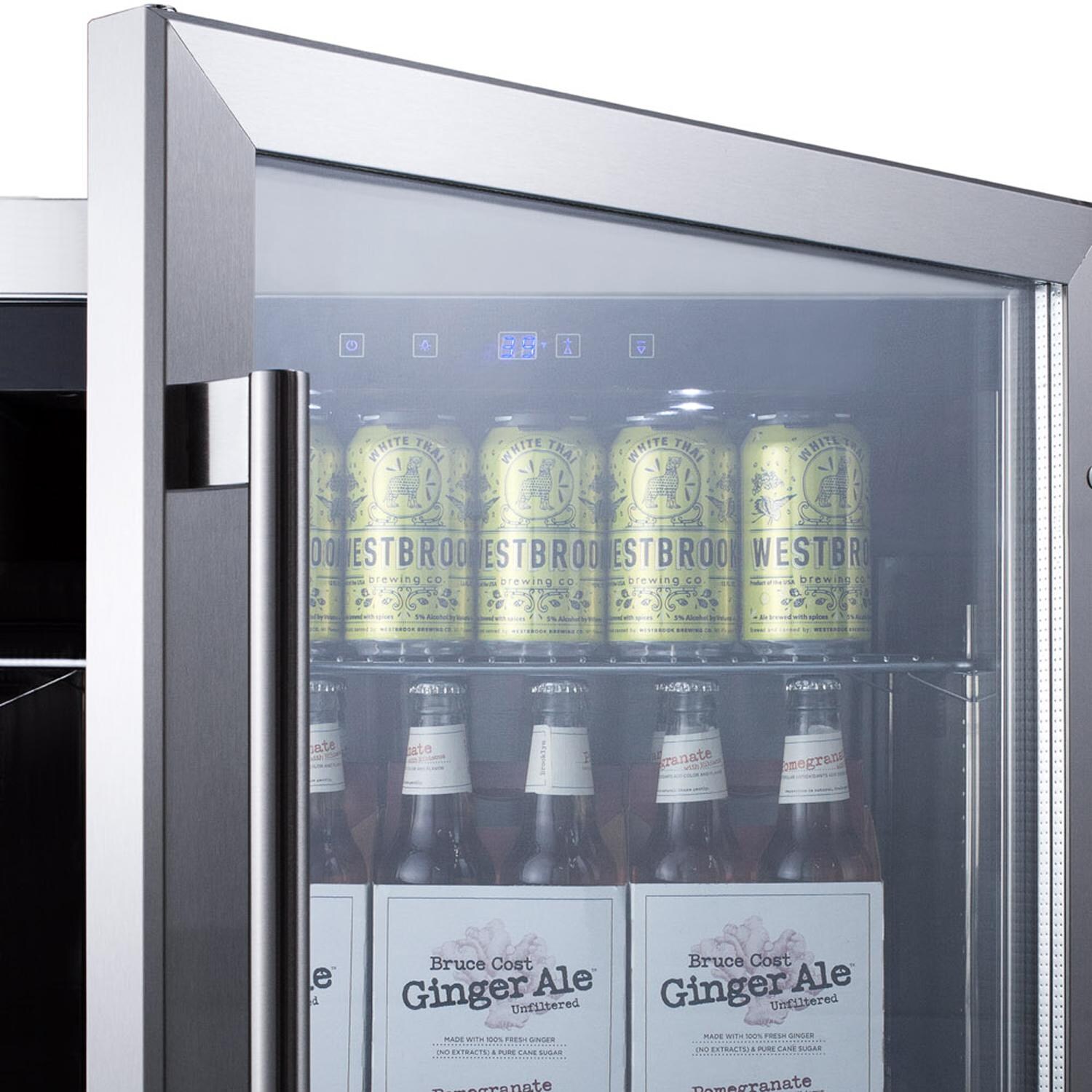 Summit Commercial SCR611GLOS 24-inch 5.0 Cu. Ft. Outdoor Rated Built-In Compact Refrigerator - Handle Detail thumbnail