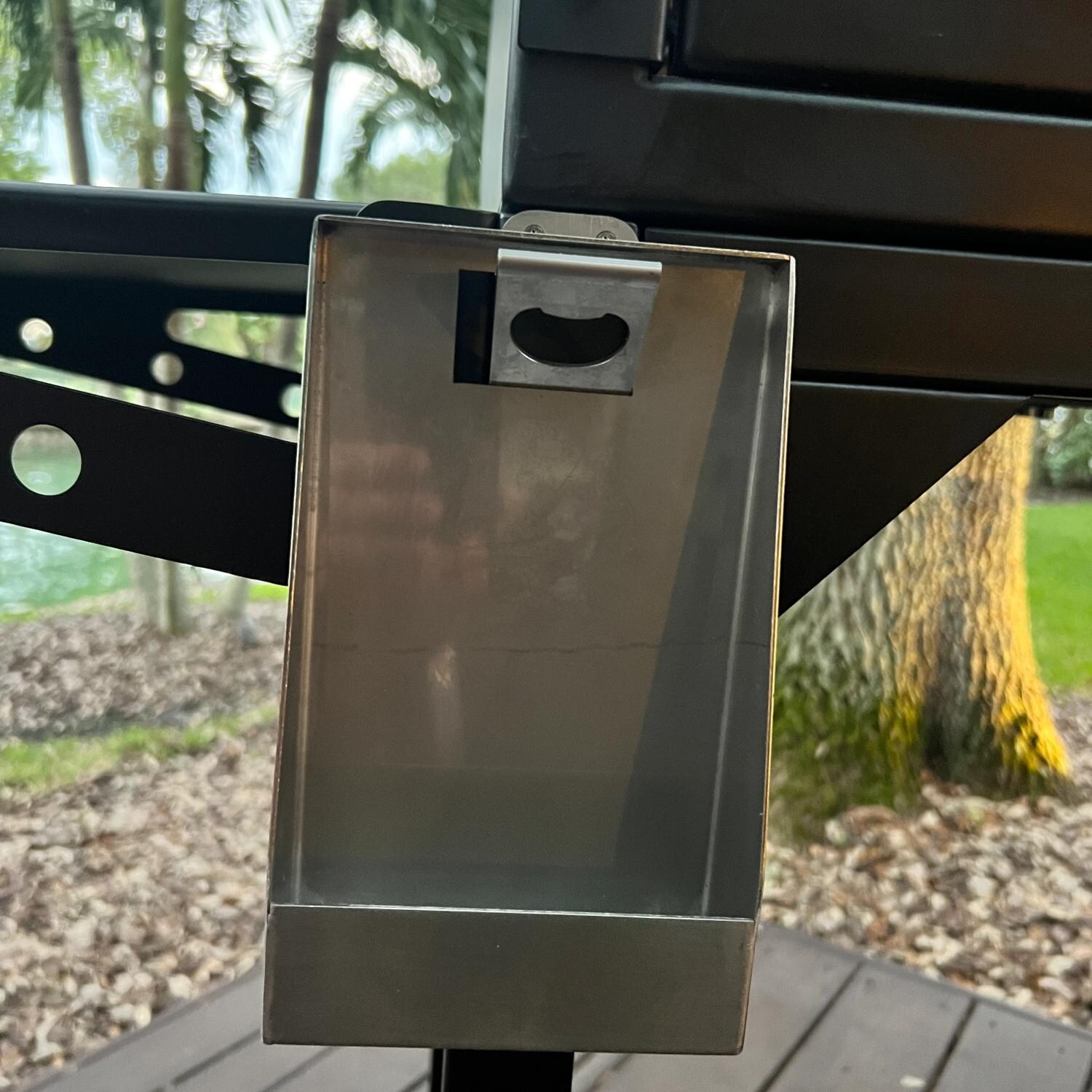 Tagwood BBQ BBQ70SS Bottle Cap Catcher thumbnail