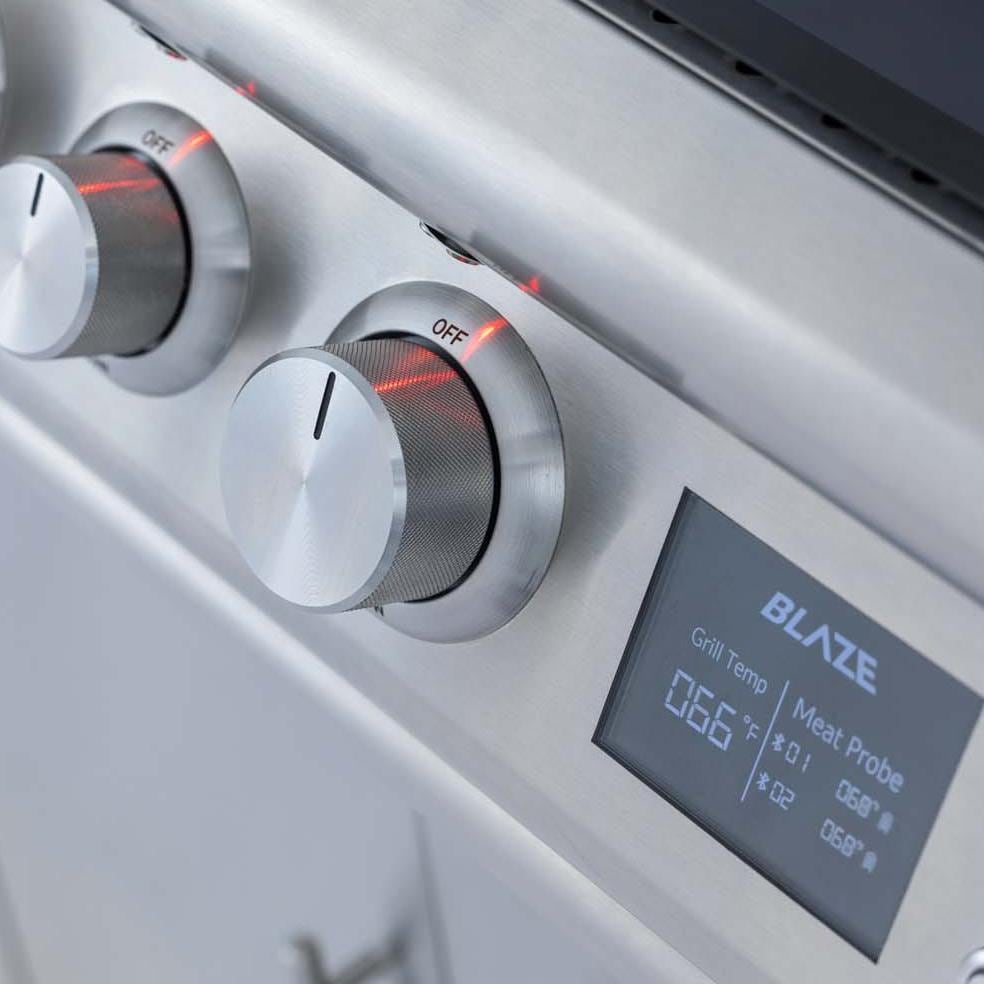 Blaze BLZ-LTE3OVN-LP 26-in Propane Outdoor Oven - Digital Screen - Detail thumbnail