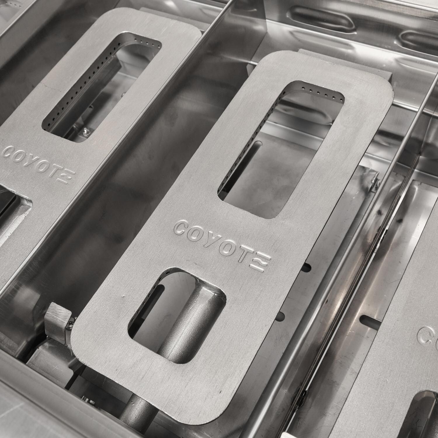 Coyote Outdoor Living 36 Inch CL-Series Freestanding Propane Grill - Burner - Detail thumbnail