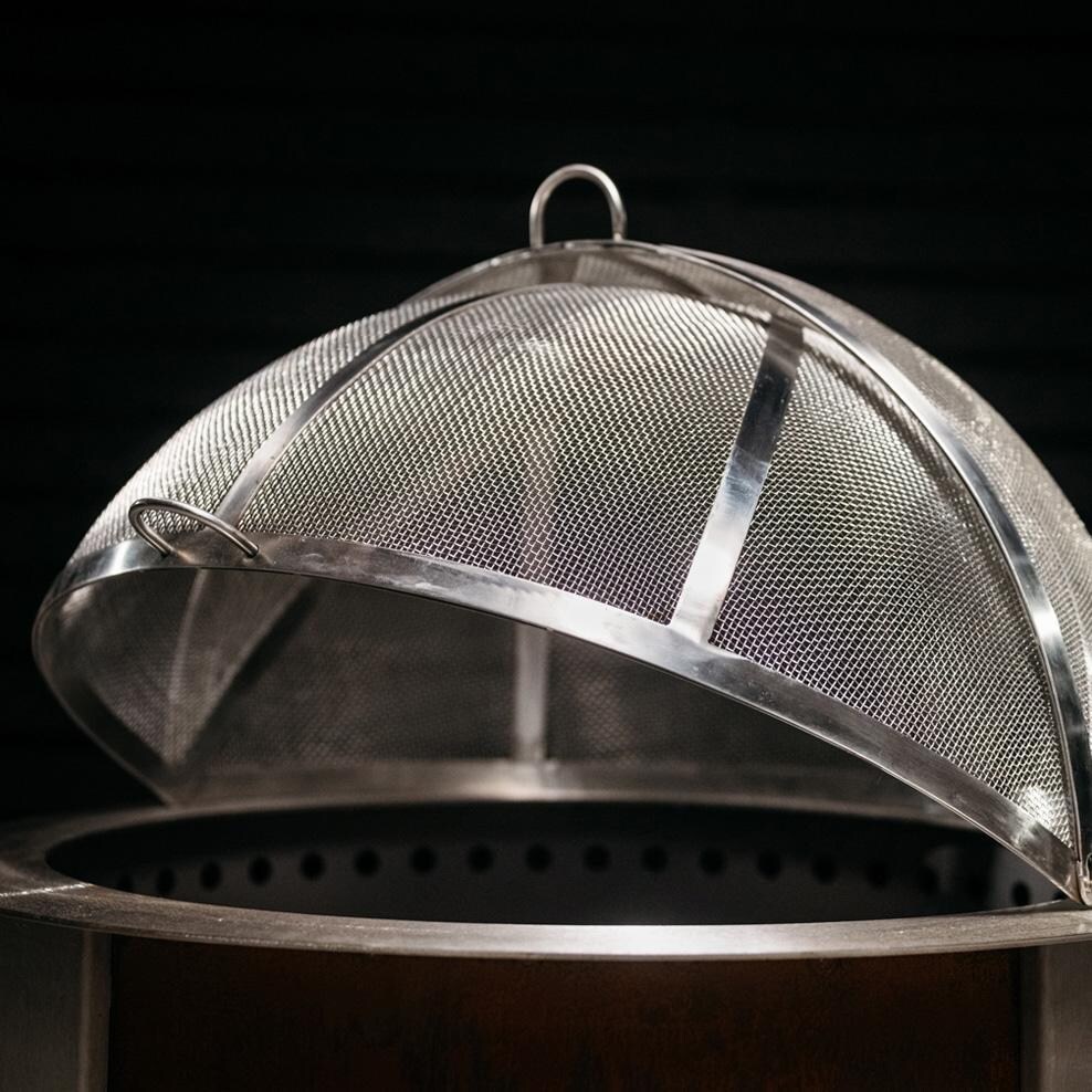 Breeo BR-SS19 X/Y Series 19 Inch Stainless Steel Spark Screen - Partially Open - Detail thumbnail