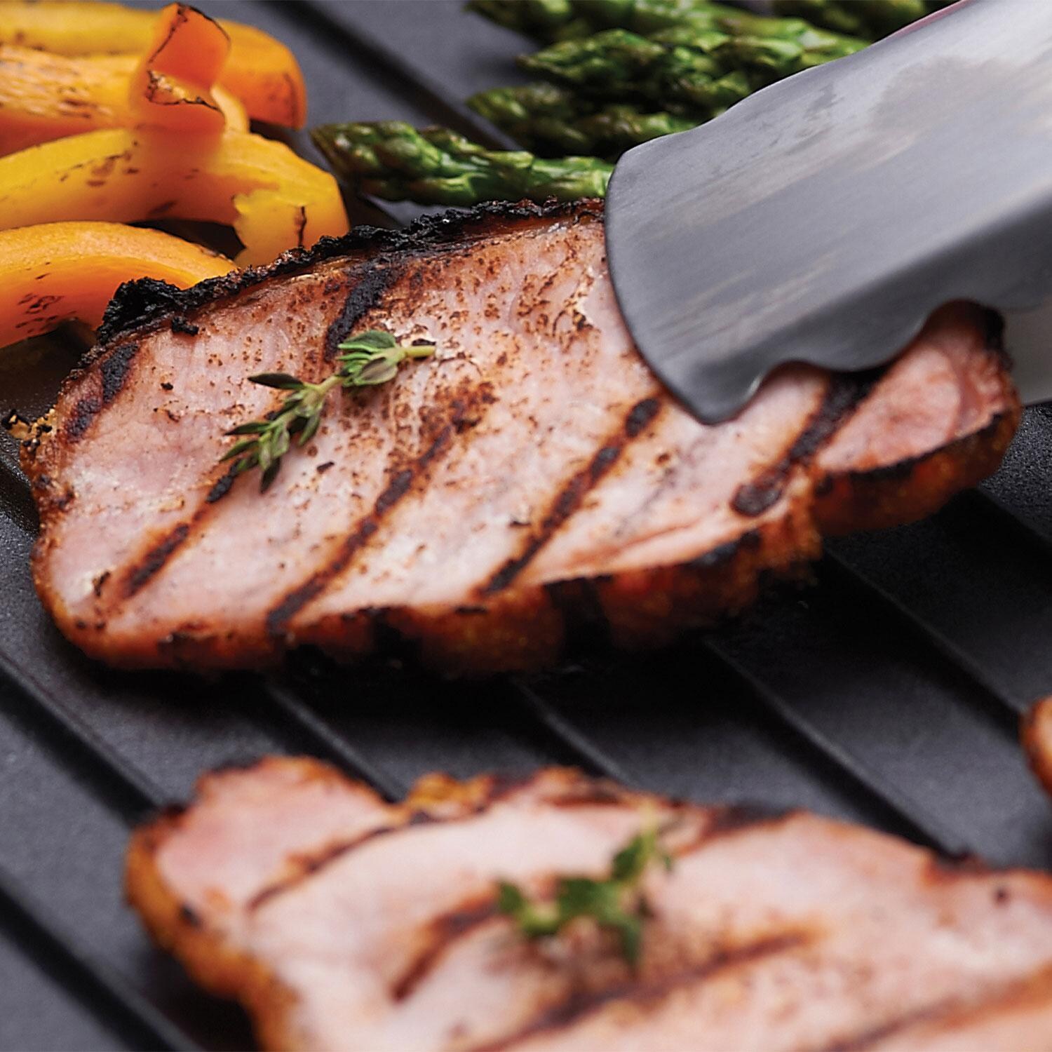 Broil King 11220 Exact Fit Cast Iron Griddle for Sovereign Series - Ham - Lifestyle thumbnail