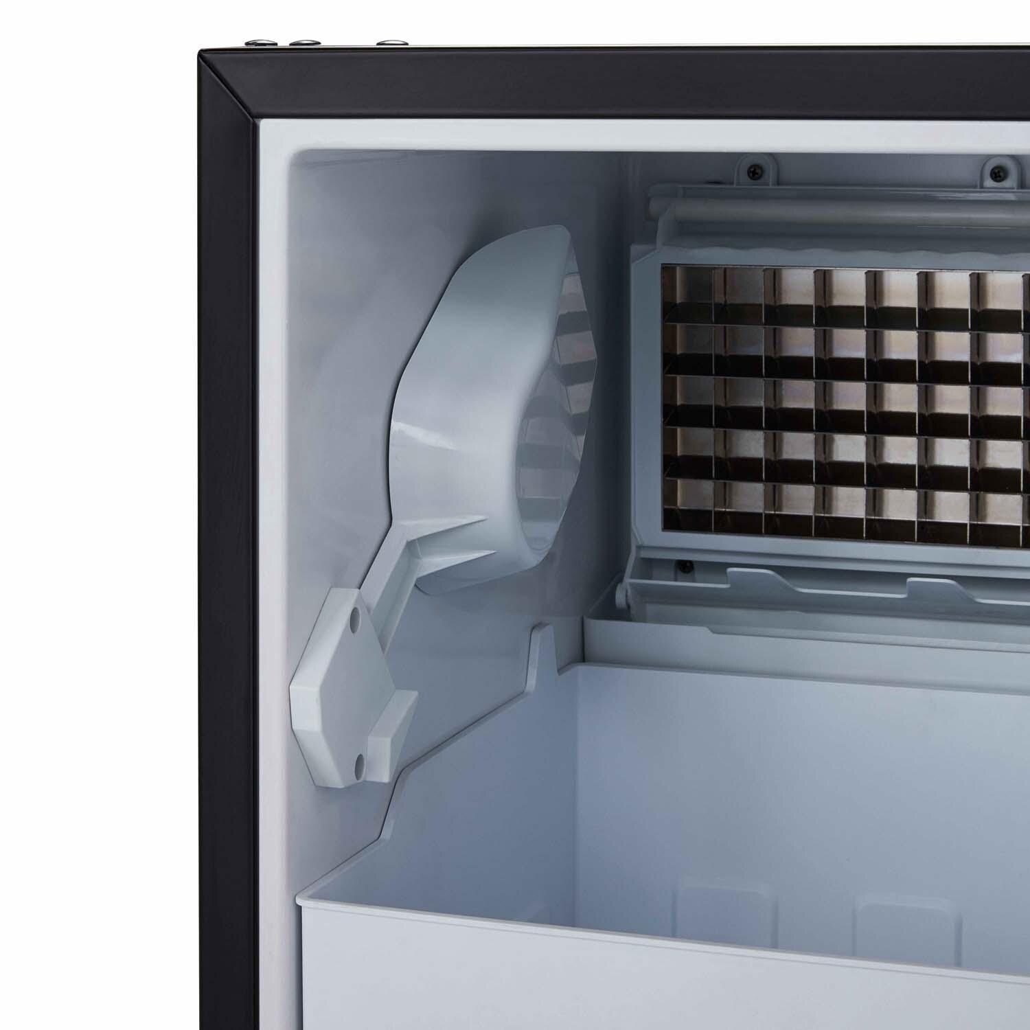 NewAir NCI080SS00 15 Inch 80 Lb.Right Hinge Ice Maker - Ice Scoop - Detail thumbnail