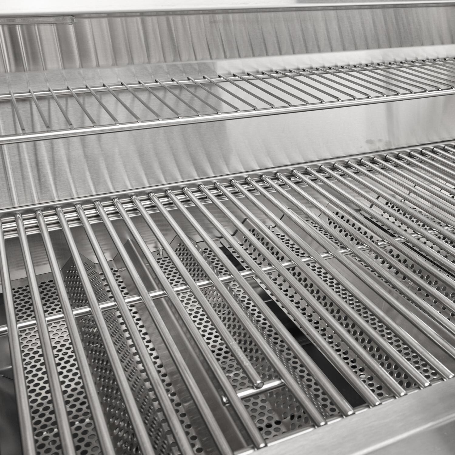 Coyote Outdoor Living 34 Inch C-Series Built-In Natural Gas Grill - Warming Rack - Detail thumbnail