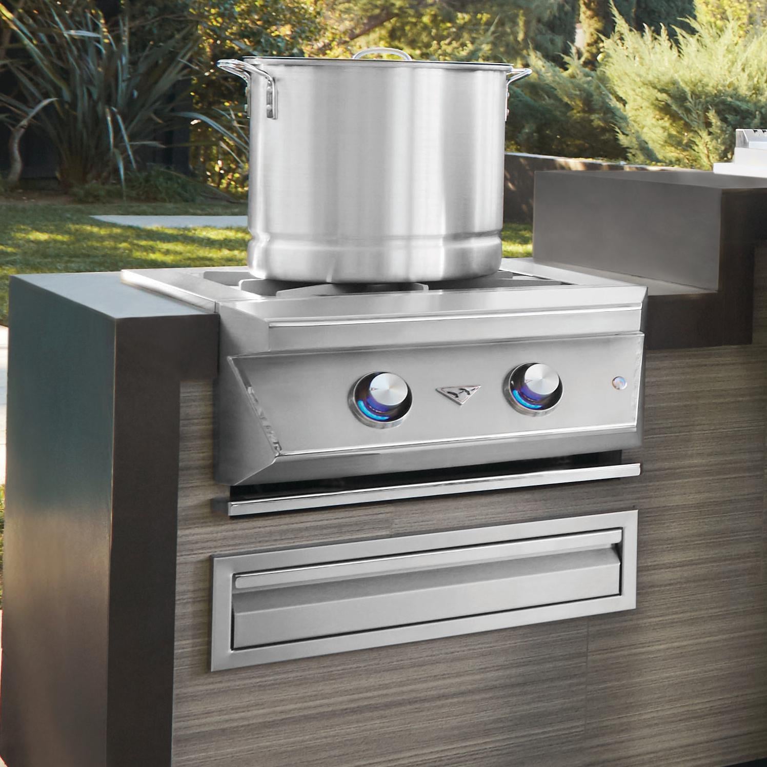 Twin Eagles TEPB24HG-CL Built-In Propane Power Burner w/ Reversible Heavy Duty Grate & Stainless Steel Lid - Shown w/ Boiling Pot - Lifestyle thumbnail