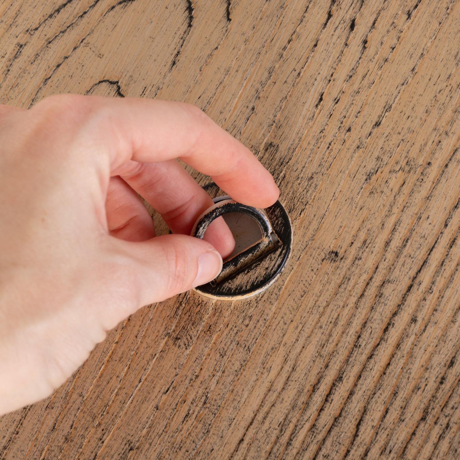 Ultimate Patio 62739 Farmview 42-Inch Round Aluminum Propane Gas Fire Pit - Cover Handle thumbnail