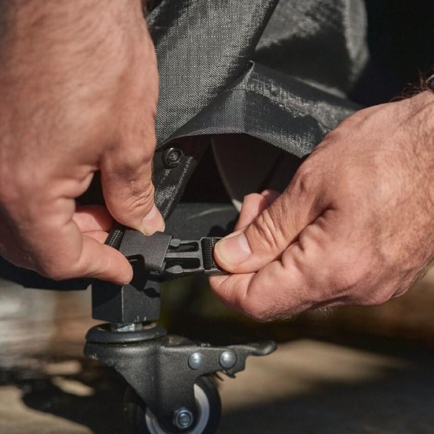 Ooni UU-P2F800 Oven & Table Cover - Large - Buckle - Detail thumbnail