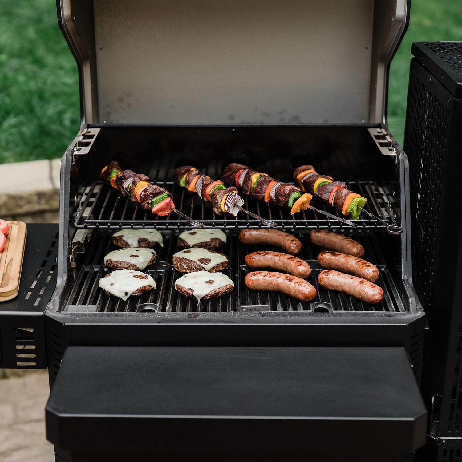 Masterbuilt MB20041023 Gravity Series 600 Digital Charcoal Grill + Smoker - Cooking - Lifestyle thumbnail