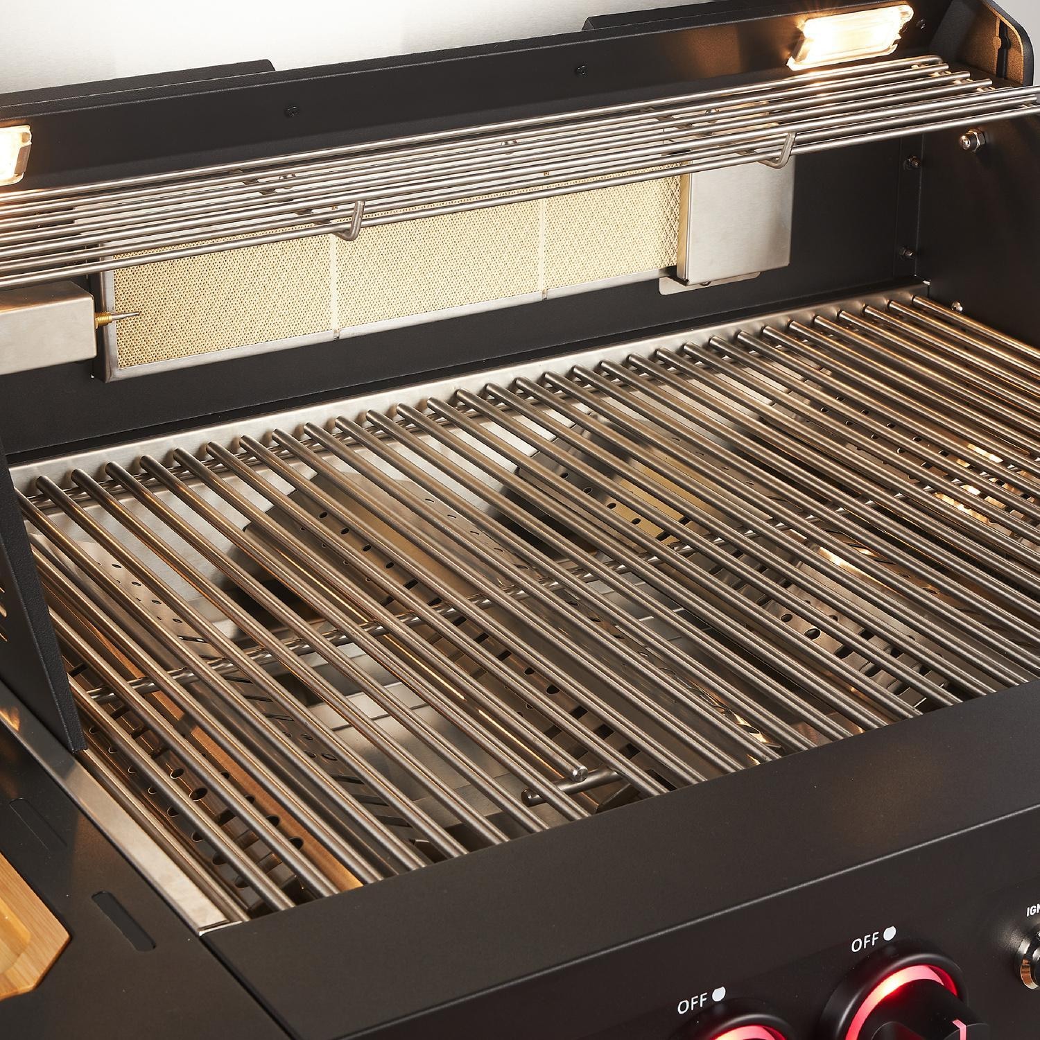 Mont Alpi MA-988 Performance Black Series 4 Burner Propane Grill - Grates - Detail thumbnail