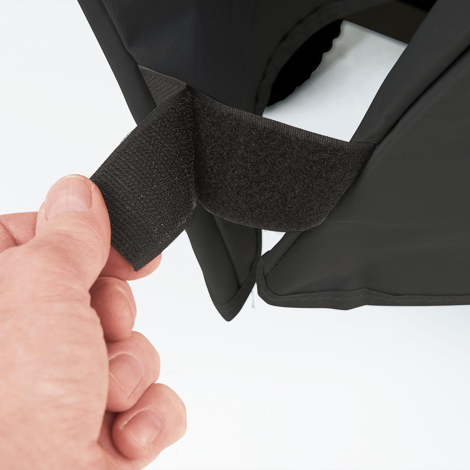 Broil King 67488 Select Grill Cover for Baron 500 Series Grills - Velcro - Detail thumbnail