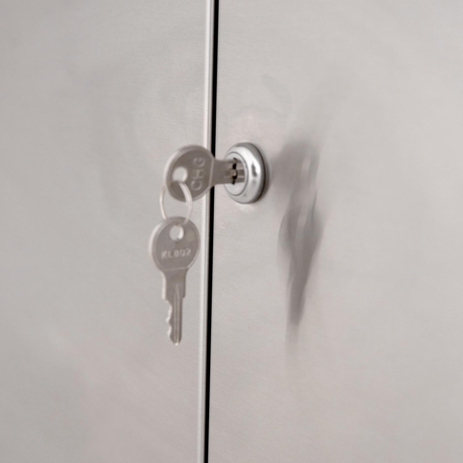 Summerset SBG30-LP Builder 30-Inch 2-Burner Propane Grill - Lock thumbnail