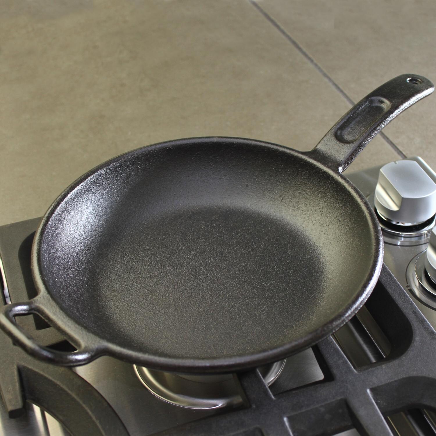 Lodge Skillets Pro Logic 10 Inch Seasoned Cast Iron Skillet In Use thumbnail