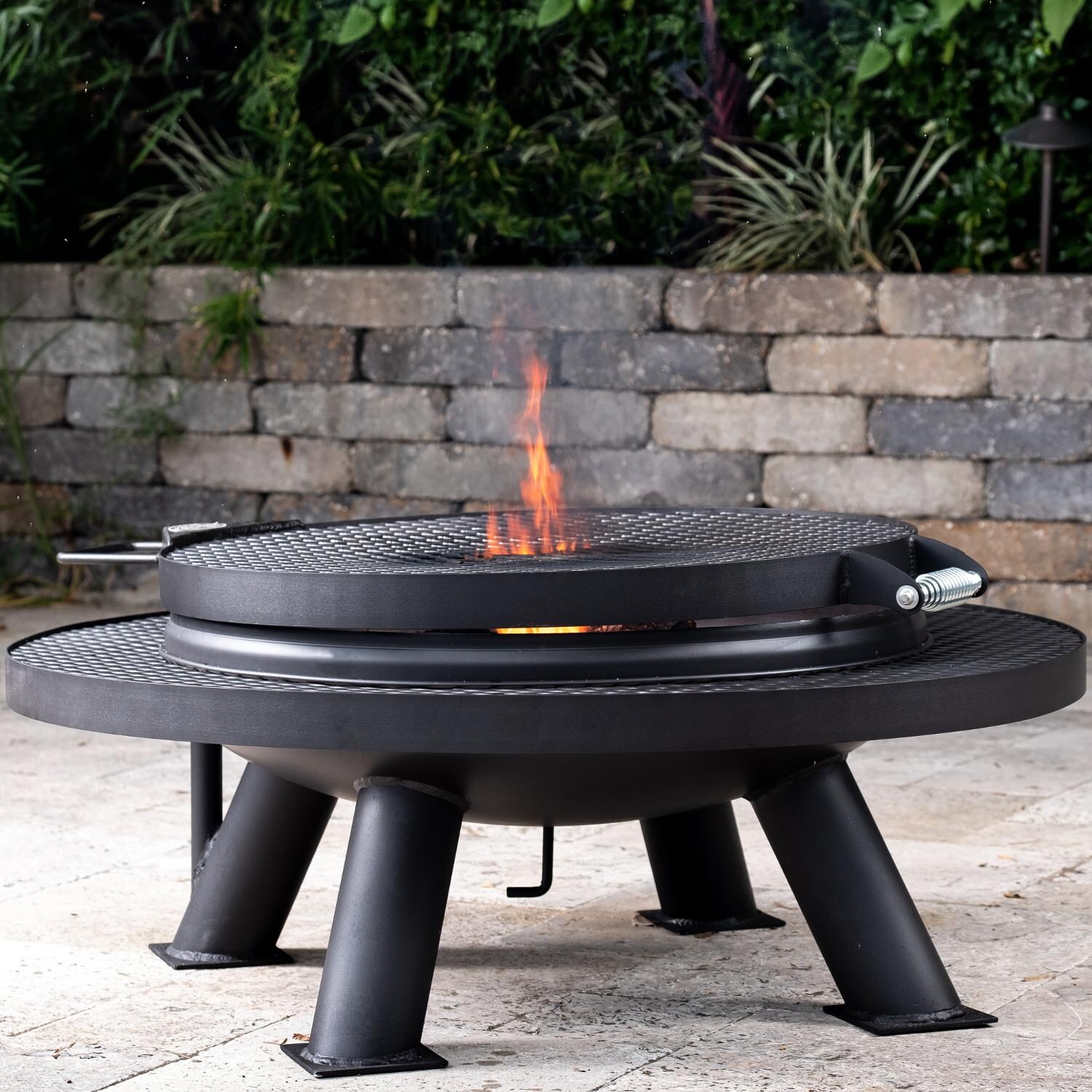 Texas Original Pits Spindletop 30-Inch Round Wood-Burning Fire Pit W/ Removable Grill Grate - FPG-30 - In Use thumbnail
