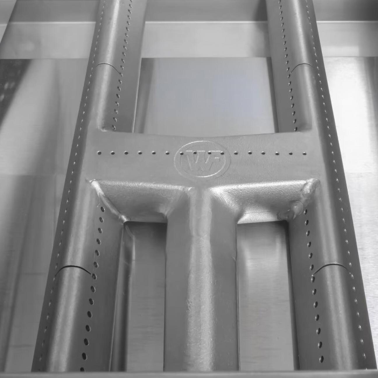 Wildfire WF-PRO36G-RH-NG 36 Inch Grill Outdoor Kitchen Package w/15 Inch Side Griddle & 24 Inch Outdoor Rated Refrigerator - Burner - Lifestyle thumbnail