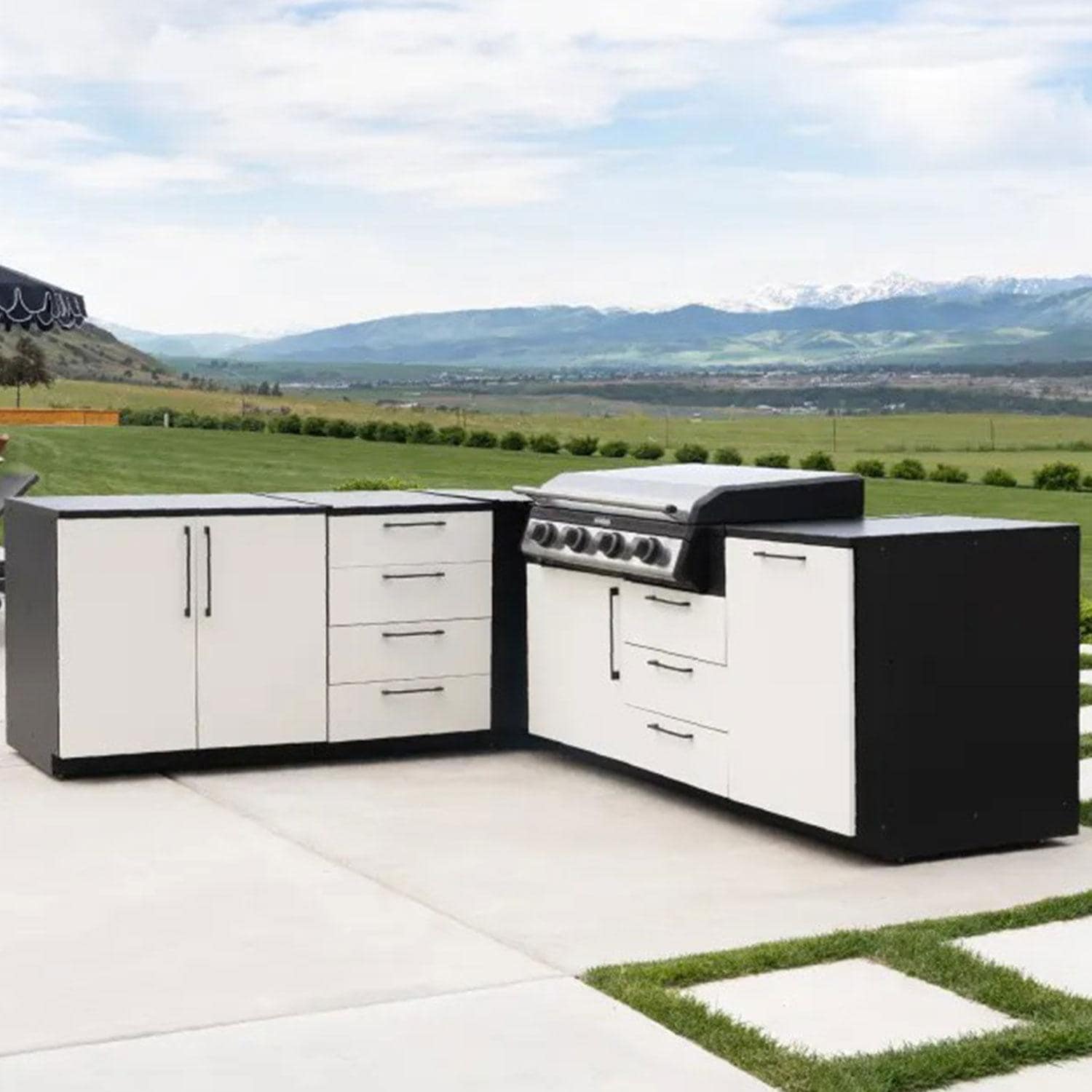 Blackstone 6710 39-Inch Kitchen Corner Module - Full Island (Only Corner Module Included) - Lifestyle thumbnail