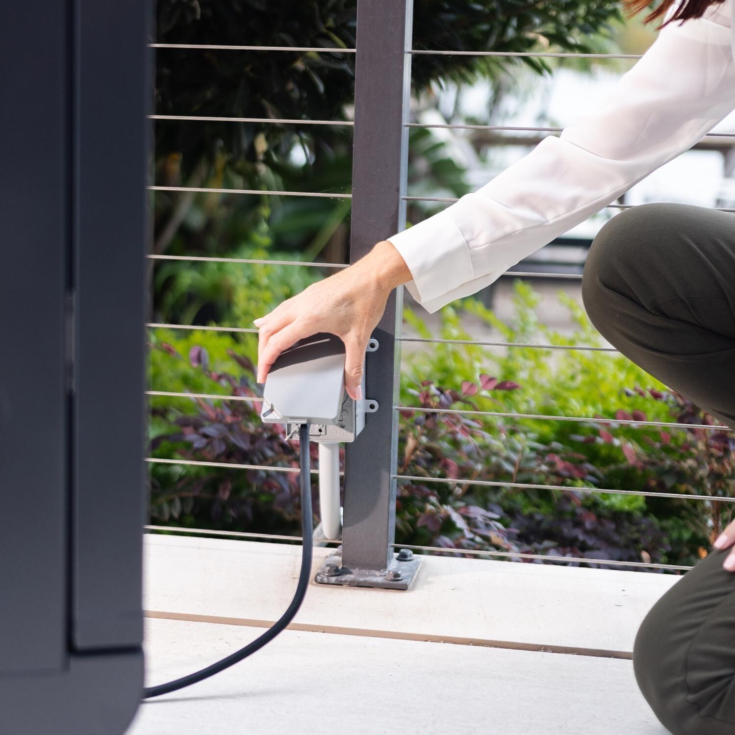 Current 24653014BC Model G Dual Zone Electric Grill W/ Cabinet in Black - Plug - White Background thumbnail