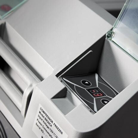 Summit 27 Quart Portable Commercial Refrigerator / Freezer - Controls thumbnail