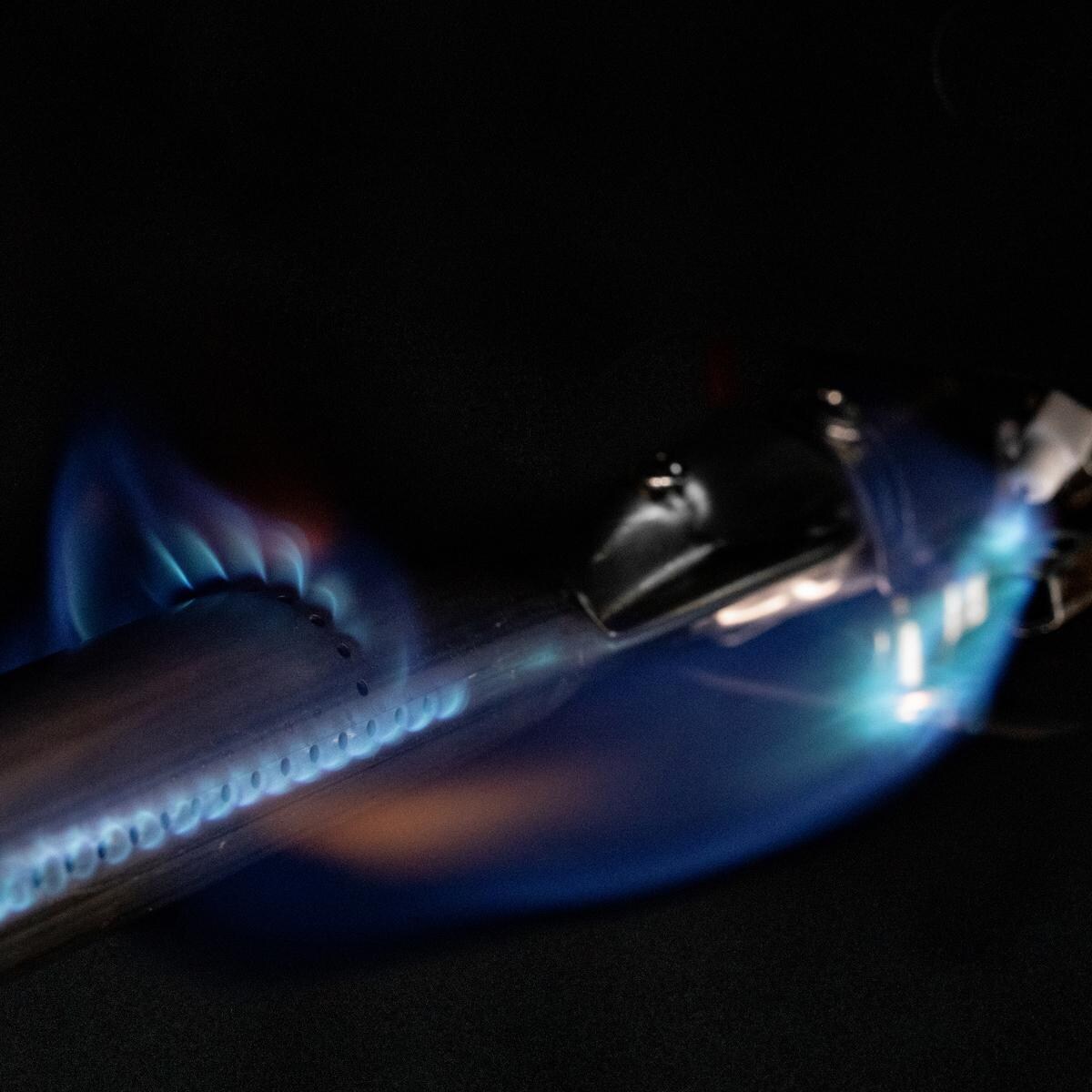 Camp Chef FTG36 36 Inch Gridiron Griddle - Flame Tubes - Detail thumbnail