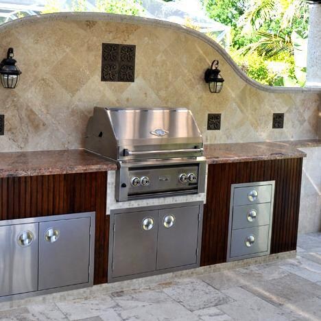 Luxor 30-Inch Built-In Gas Grill With Rotisserie - Installed in Outdoor Kitchen thumbnail