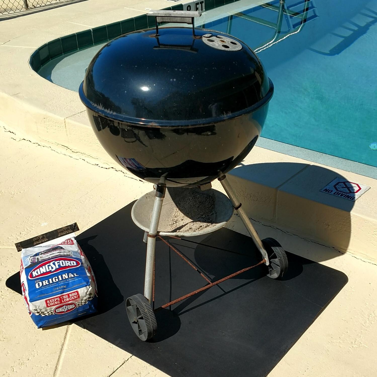 BBQGuys Signature 42 X 30 Inch Rubber BBQ Grill Mat