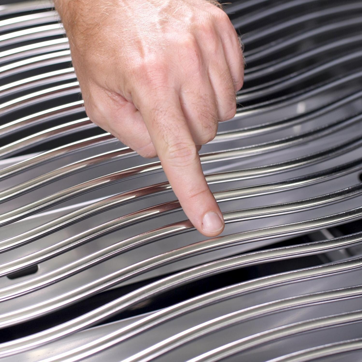 Napoleon Rogue 425 - Stainless Steel Wave Cooking Grids thumbnail