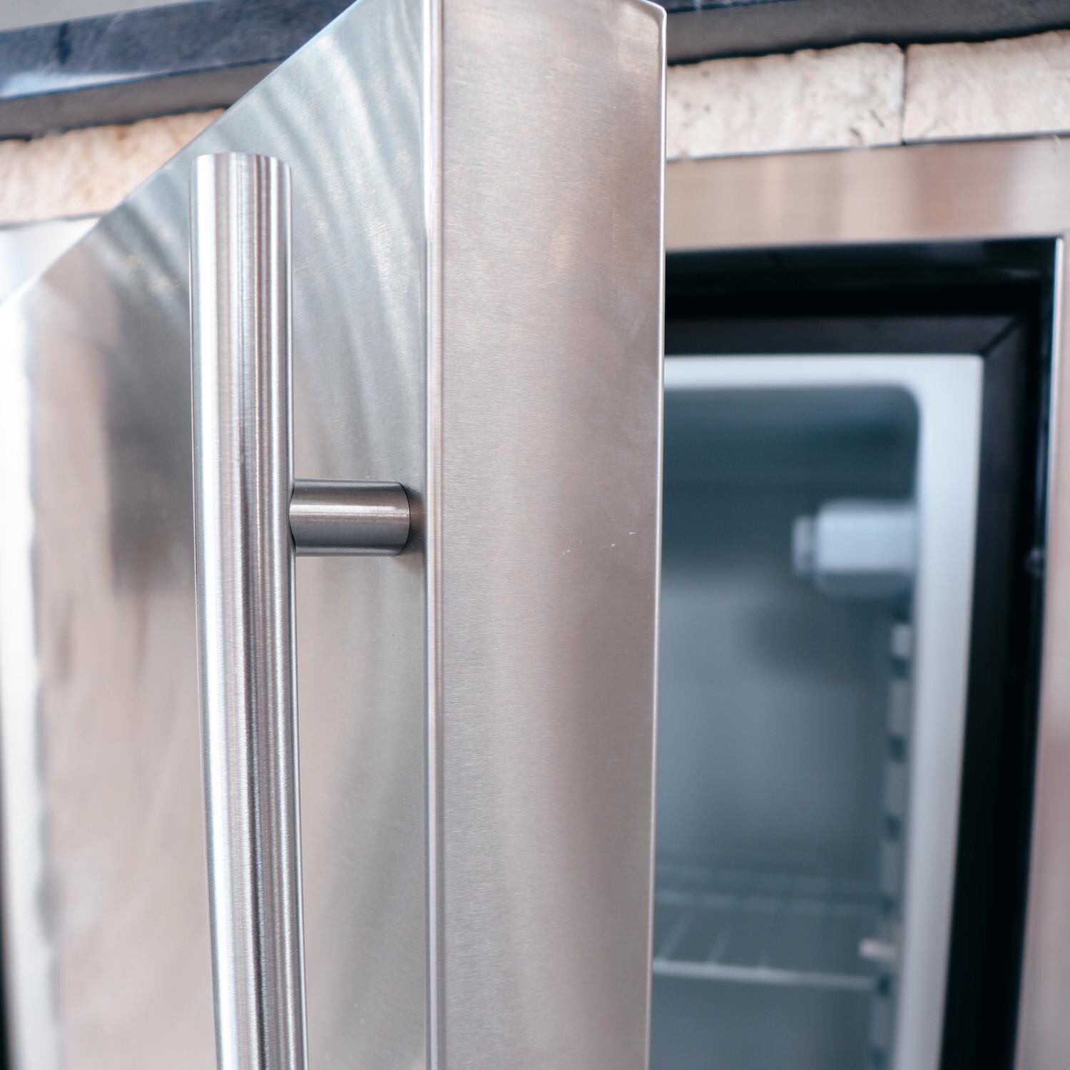 RCS REFR1A 21-Inch 4.2 Cu. Ft. Left Hinge Compact Refrigerator - Door Open Close-Up