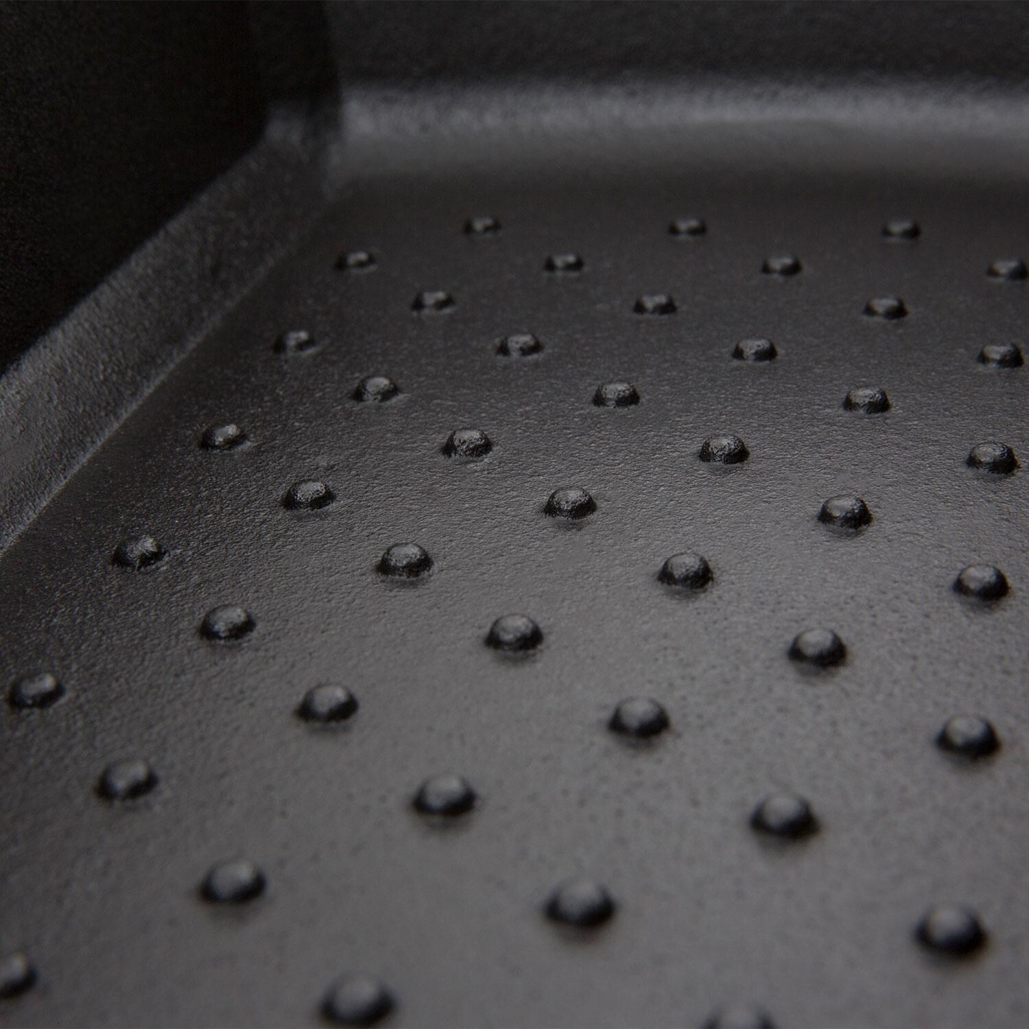 Broil King 69615 Cast Iron Rib Roaster - Lid Interior - Detail thumbnail