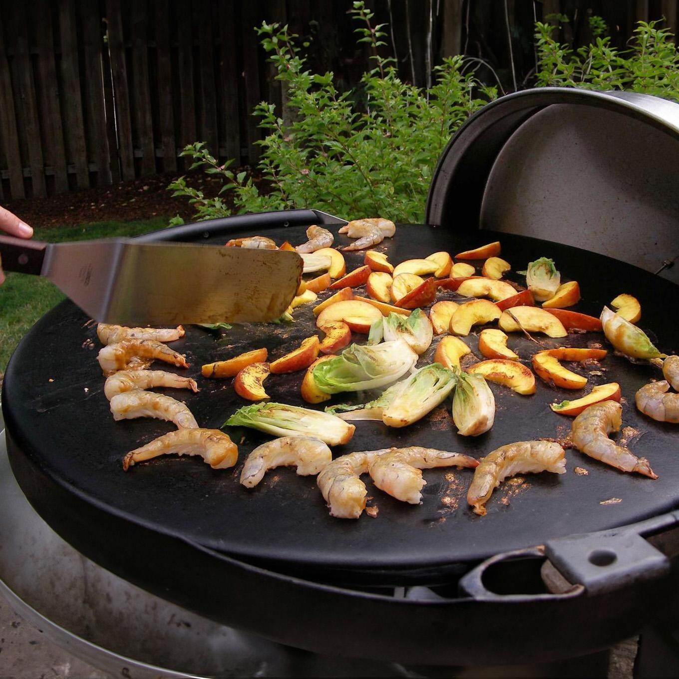 EVO 10-0002-LP-C Professional Wheeled Cart Flattop Propane Gas Grill w/ Non-Stick Ceramic Clad Coating - Shrimp - Lifestyle thumbnail