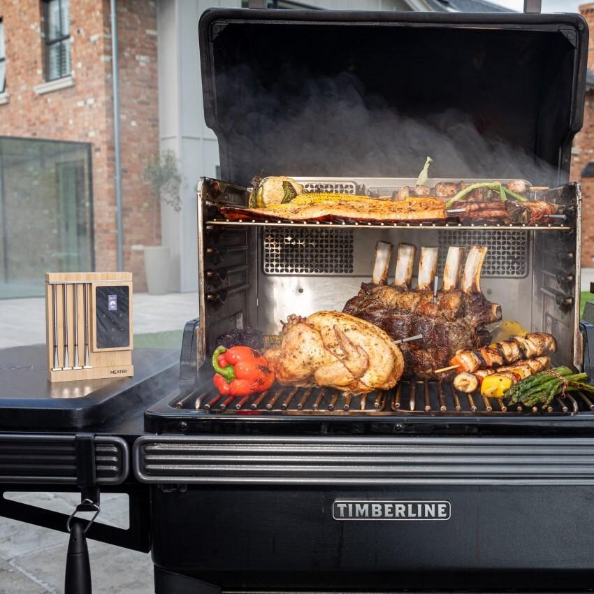 MEATER RTU-MT-MX201 Pro XL - In Use - Lifestyle thumbnail