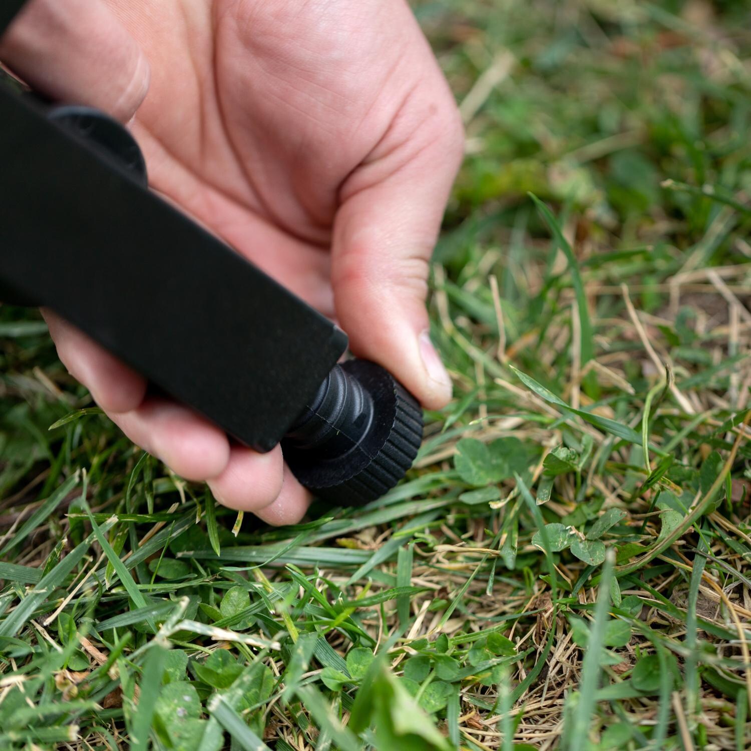 Camp Chef Pursuit 20 Portable Wood Pellet Grill - Leveling Legs thumbnail