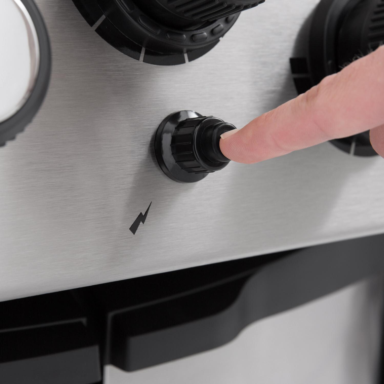 Broil King Signet 90 3-Burner Freestanding Gas Grill - Sure-Lite Electronic Ignition System thumbnail