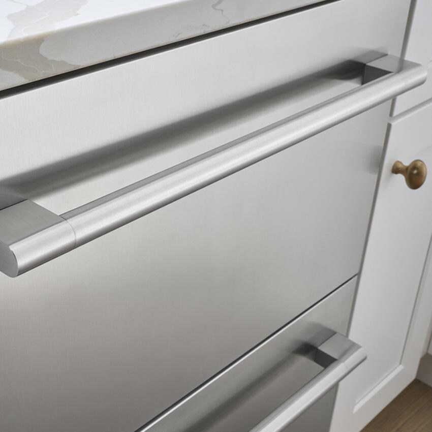 Zephyr PRRFD24C2AS Presrv 24-in 3.9 Cu. Ft. Outdoor Refrigerator/Freezer Drawers - Handle - Detail thumbnail