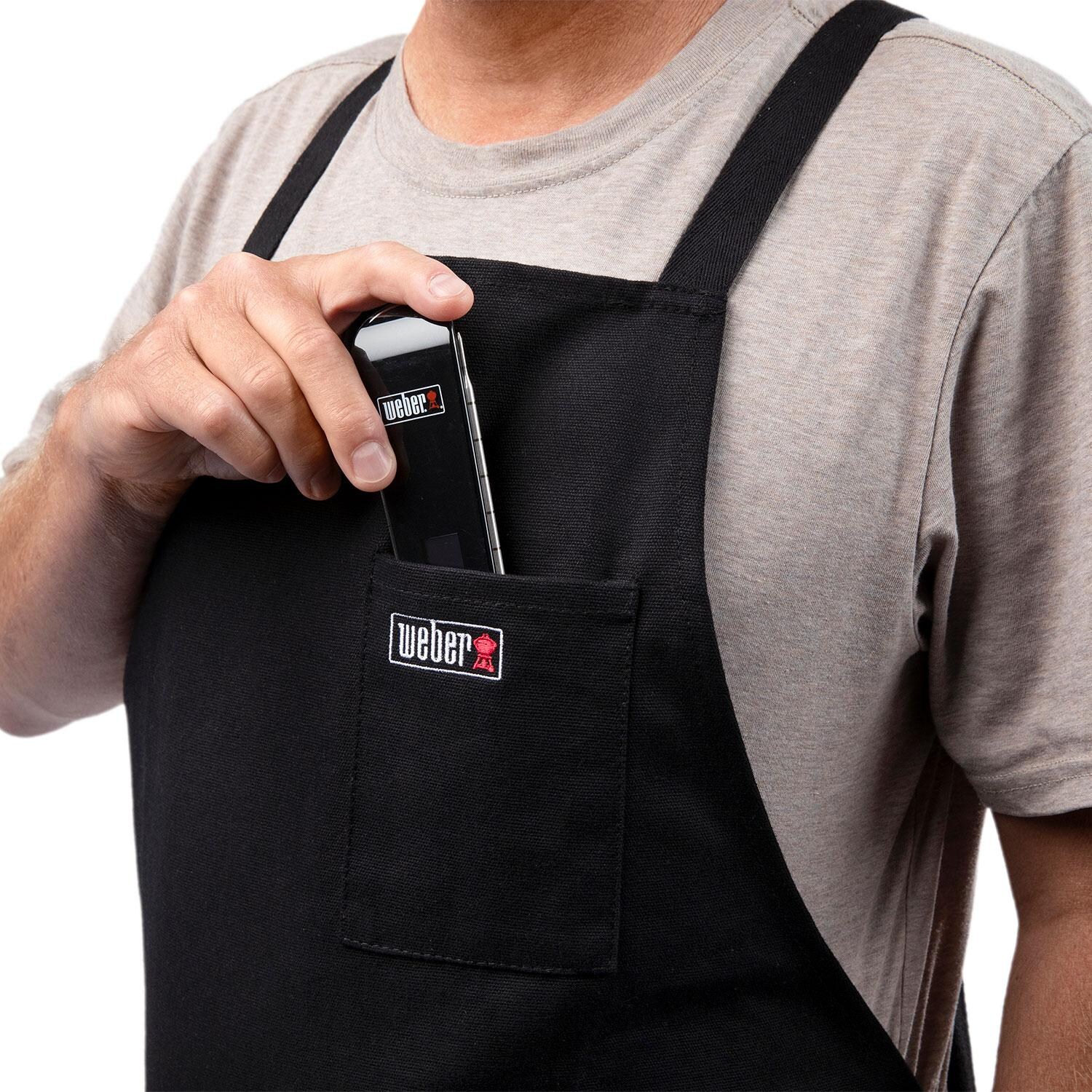 Weber 6786 Crossback Cooking Apron - Storage Pocket - Detail thumbnail