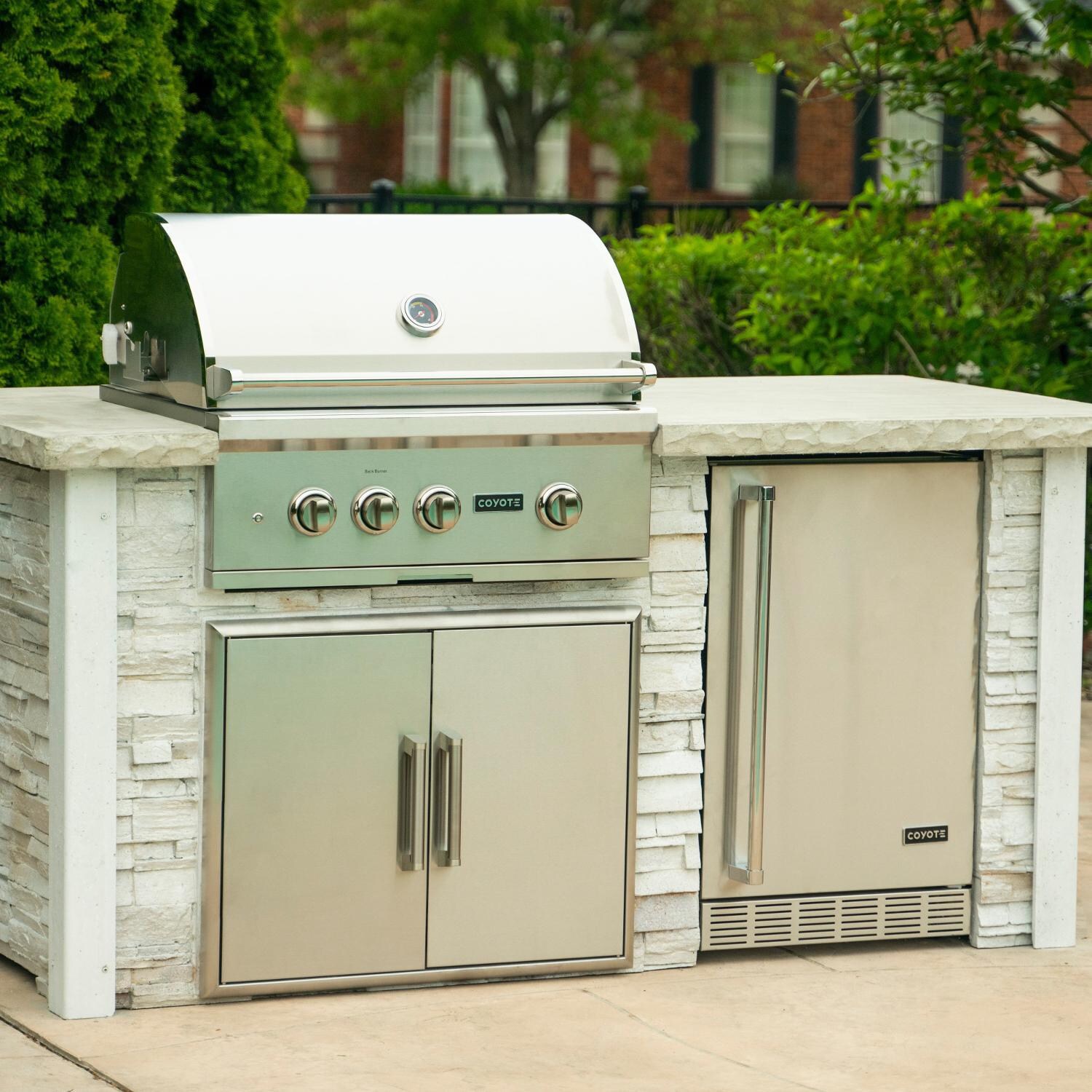 Coyote RTAC-G6-P-SW-C2SL30LP Ready-To-Assemble 6 Ft Outdoor Kitchen Island With 30-Inch S Series Propane Gas Grill - Stacked Stone/Modern White thumbnail