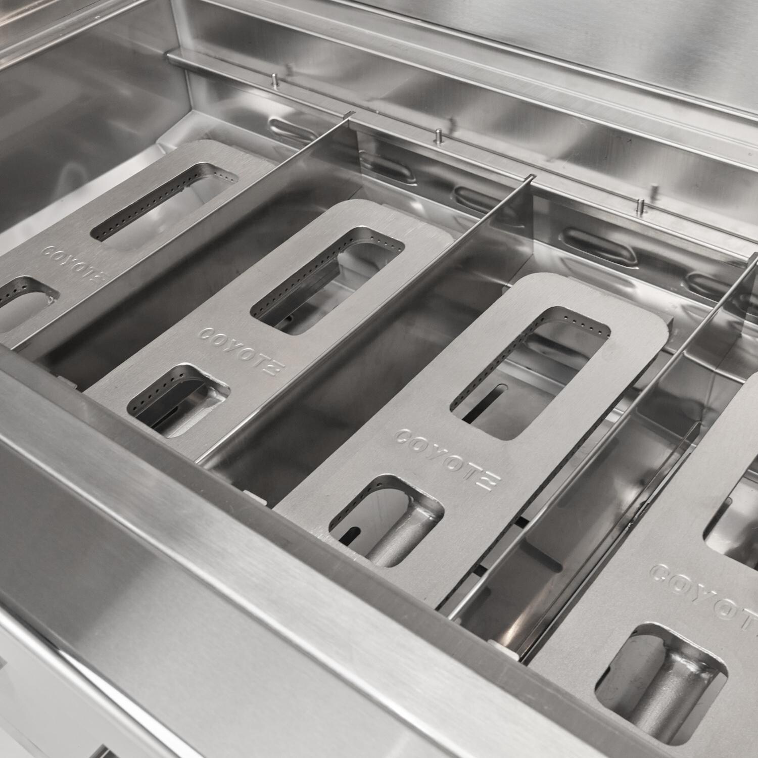 Coyote Outdoor Living 36 Inch CL-Series Freestanding Propane Grill - Heat Zone Separators - Detail thumbnail