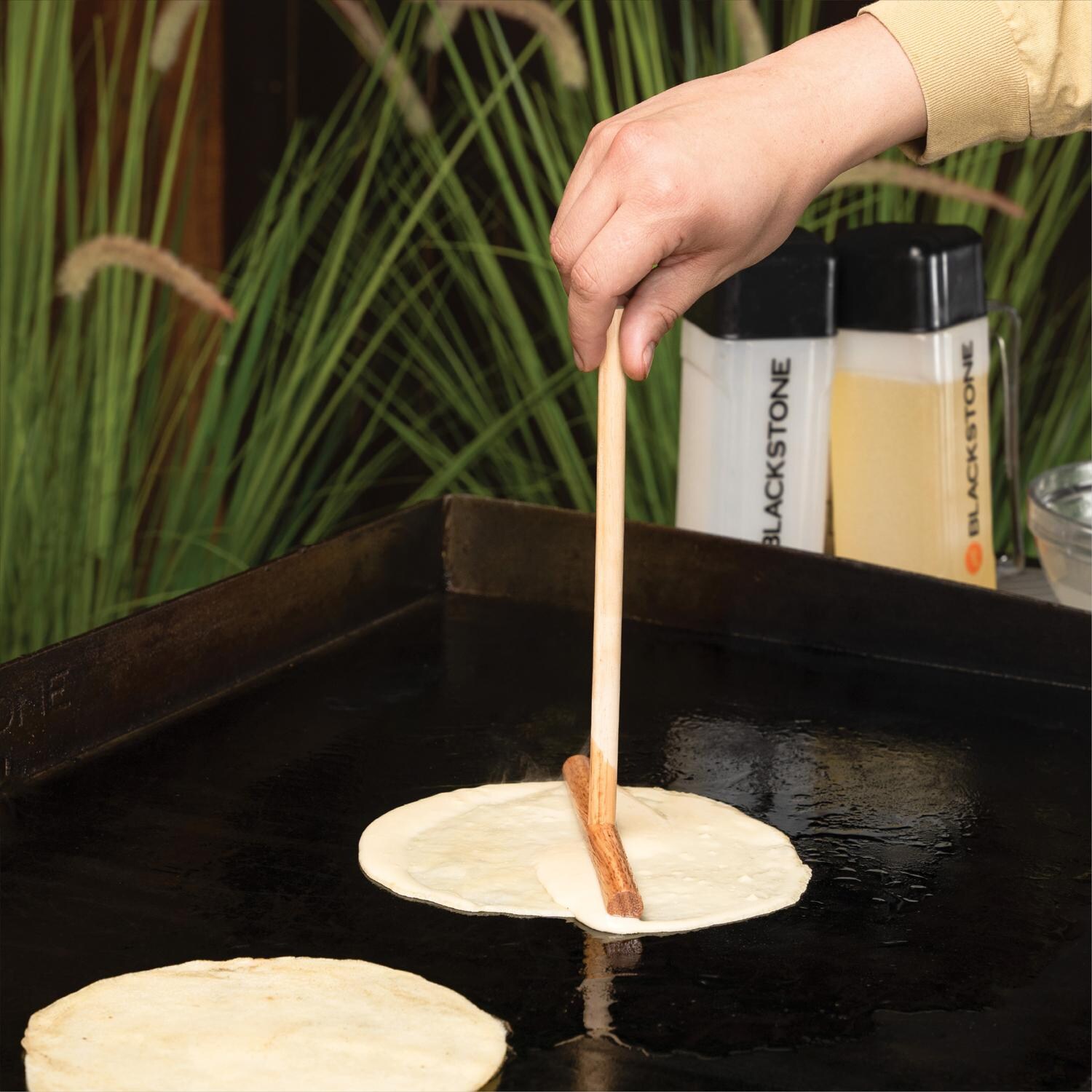 Blackstone 5461 4 Pc Breakfast Kit - Crepe Spreader - Lifestyle thumbnail