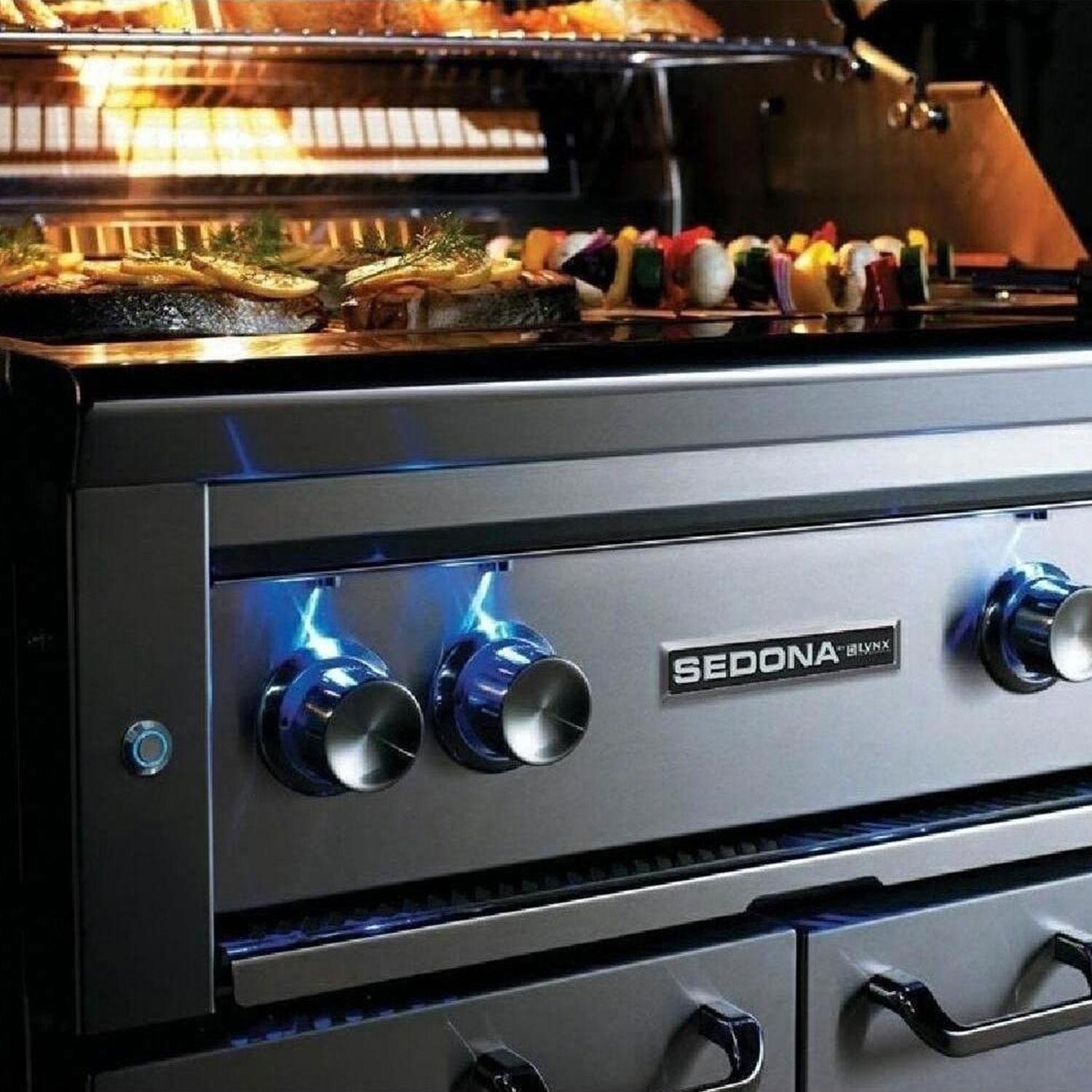 Lynx L701PS-NG Sedona 42 Inch Built-In Natural Gas Grill w/ One ProSear & Two SS Tube Burners - Control Knobs Illuminated With Blue LEDs (Shown on Model L501PSR) - Detail thumbnail