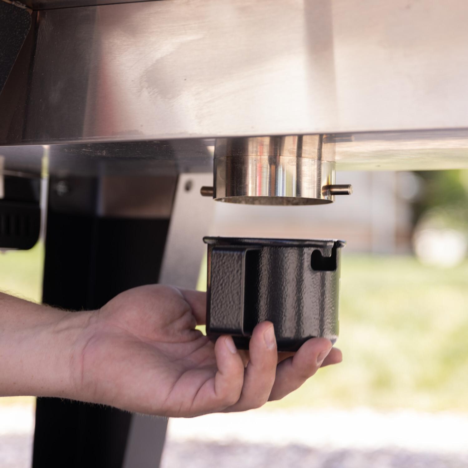 Camp Chef  PG24WWSB0 Woodwind Pro WiFi 24 Inch Pellet Grill - Ash Cleanout System Cup - Detail thumbnail