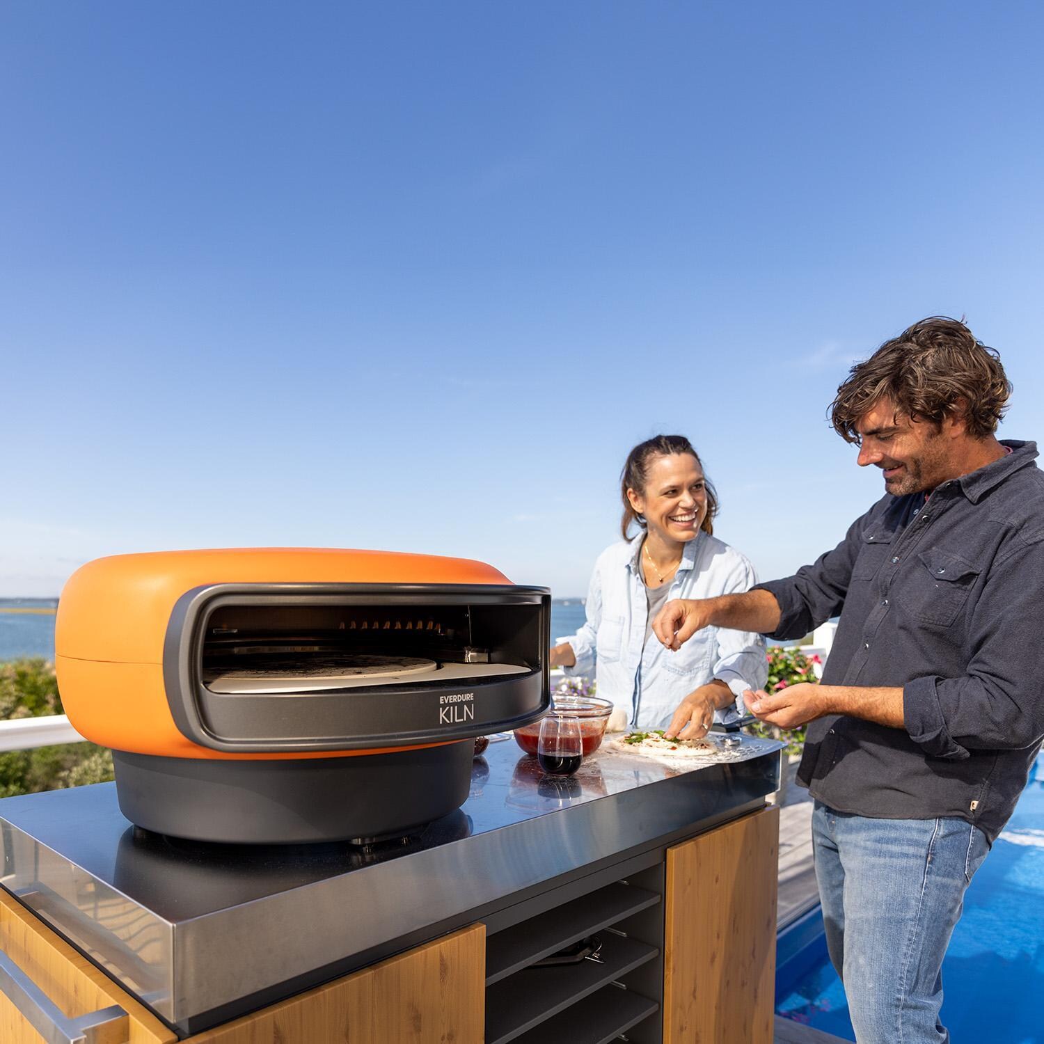 Everdure EKILN1TUS 1-Burner KILN Pizza Oven - Terracotta - Lifestyle thumbnail