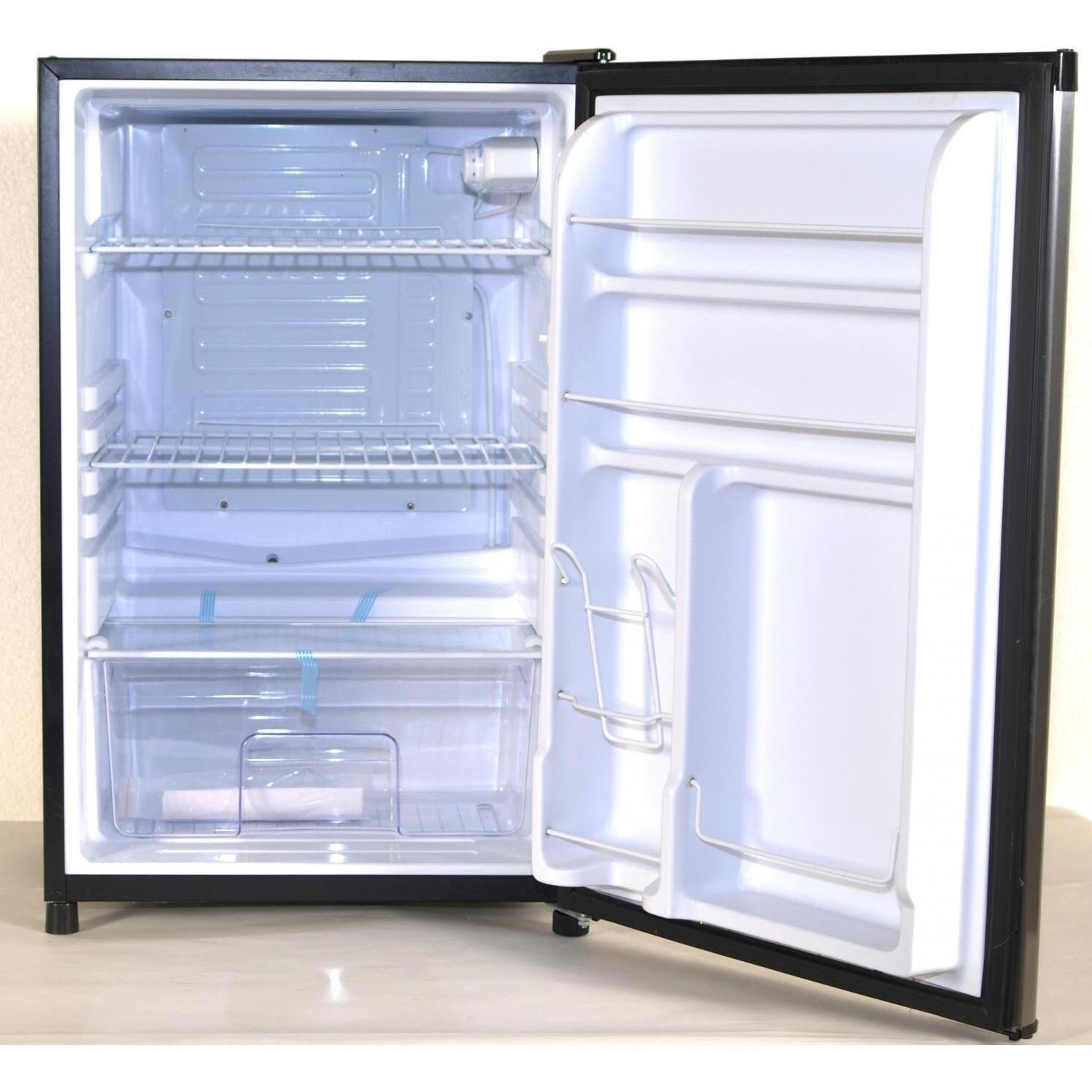 Lion Advanced Q 7 Piece BBQ Island With Lion L75000 32-Inch Natural Gas Grill - Interior View thumbnail