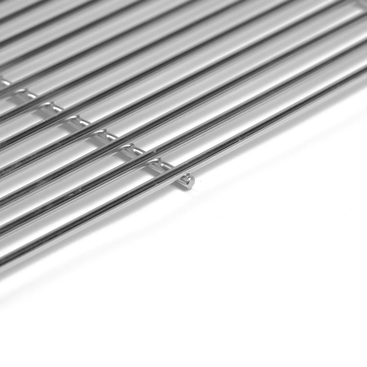 BBQGuys Signature BBQ-KHM-18-SS Half Moon Stainless Steel Cooking Grate For 18-Inch Kamado Grills - Edge Detail thumbnail