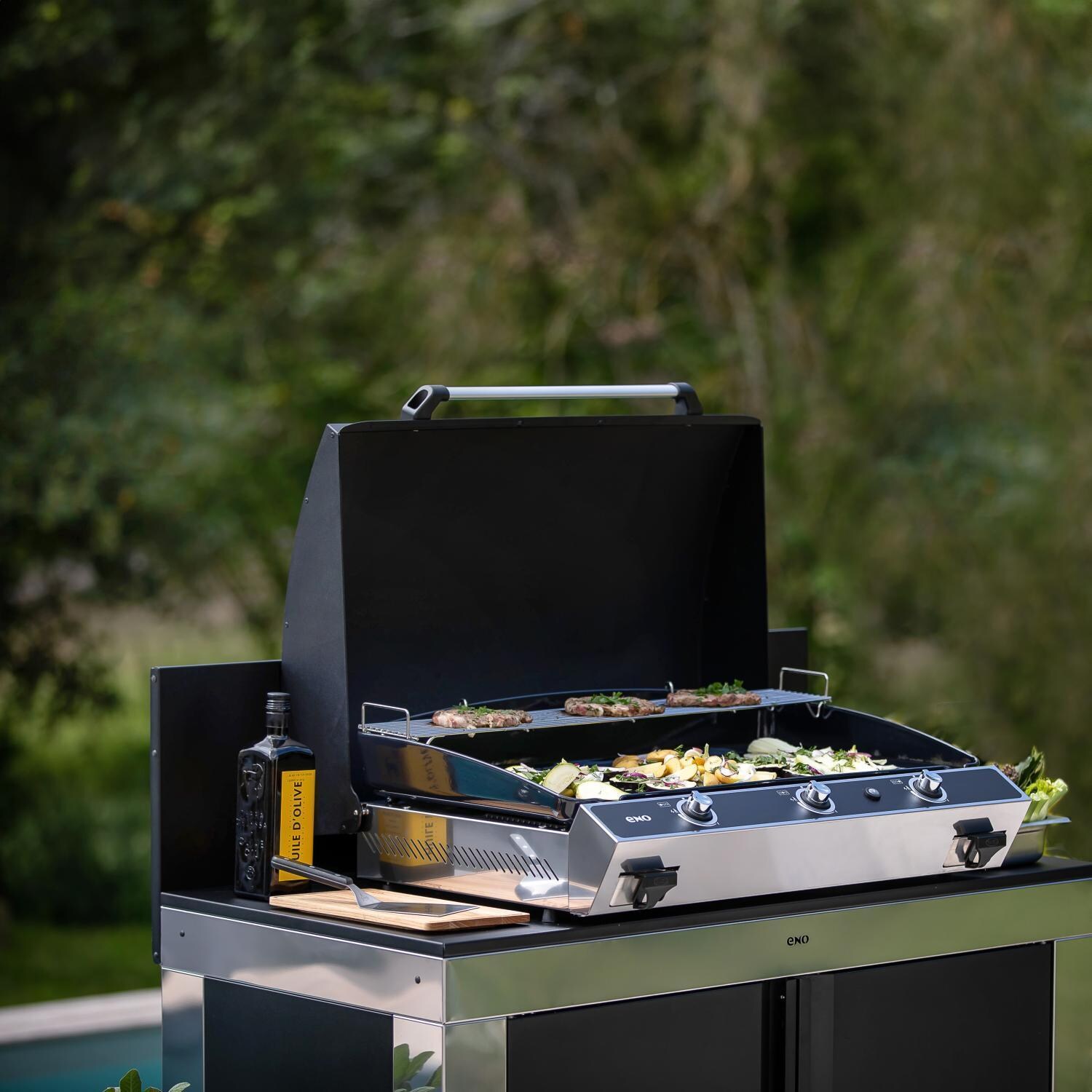 ENO 531732014801 - Plancha Bergerac 3000 - Angled - Lifestyle thumbnail