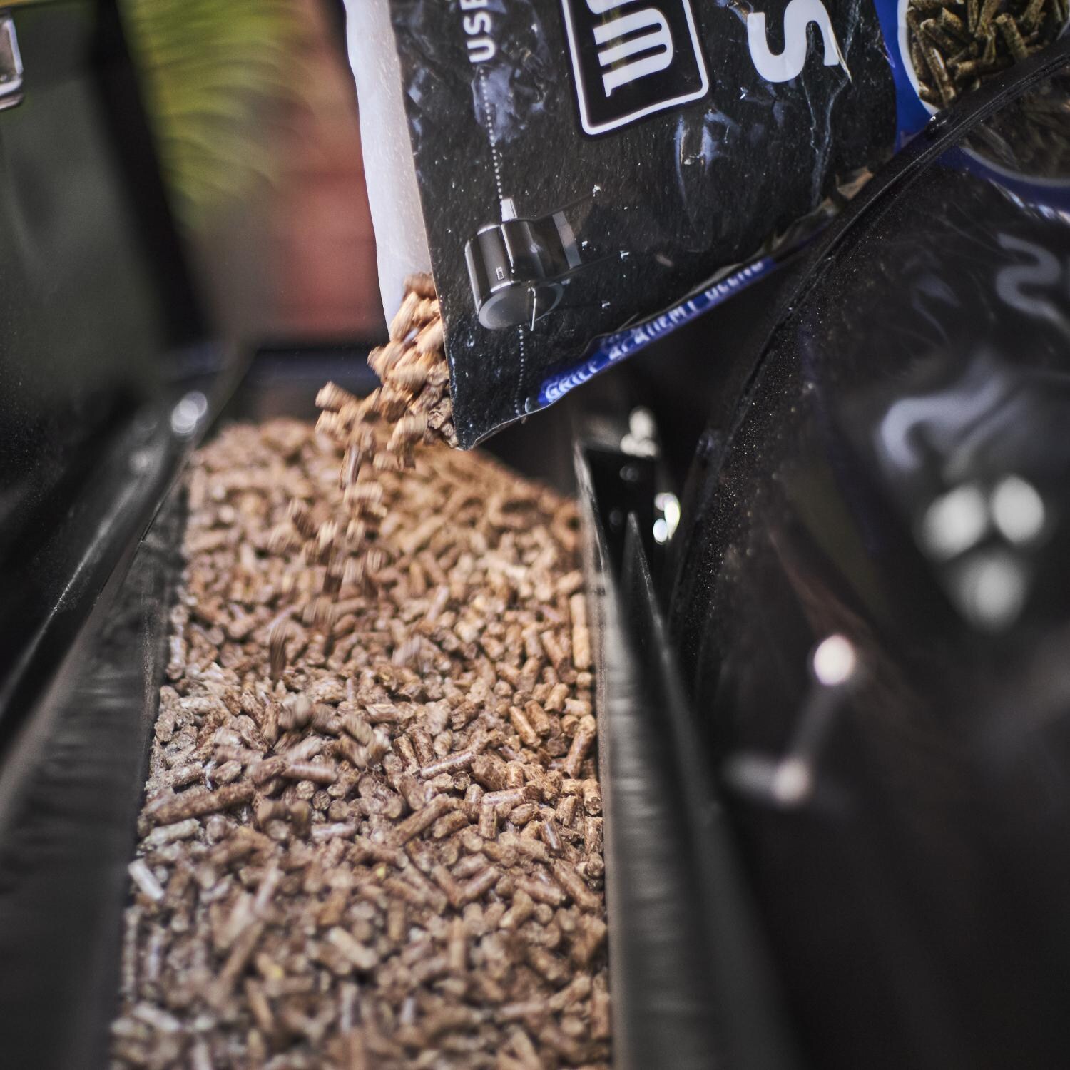 Weber - 190001 - SmokeFire GrillMaster Blend All-Natural Hardwood Pellets - Loading Into Hopper thumbnail