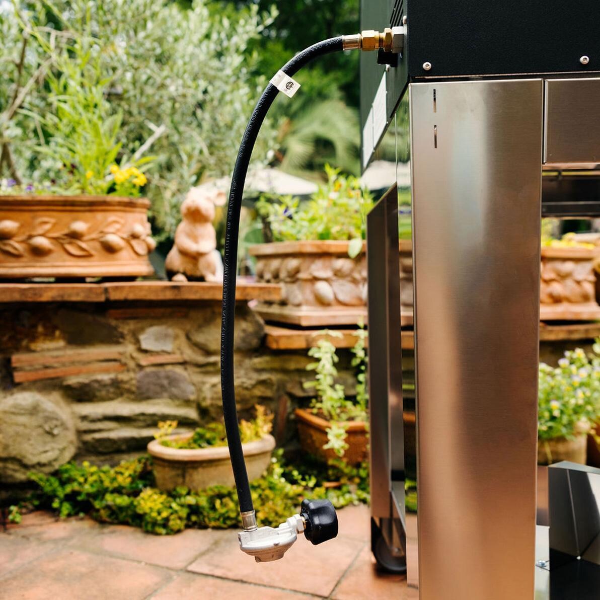 Fontana Forni FTNAP-H-S Napoli Hybrid Pizza Oven - Stainless Steel - Gas Hose - Lifestyle thumbnail