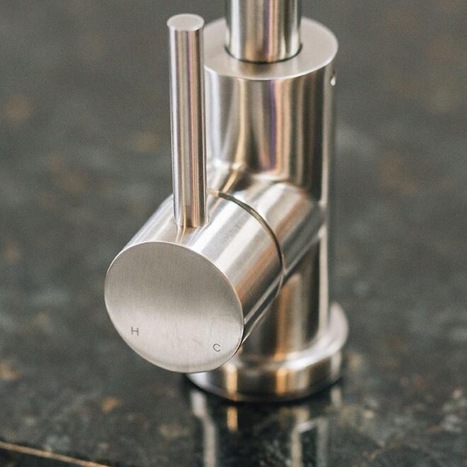 Summerset 18 X 15 Undermount Sink W/ Goose Neck Faucet - Single Hot/Cold Handle - SNK-19U -Handle - Detail thumbnail