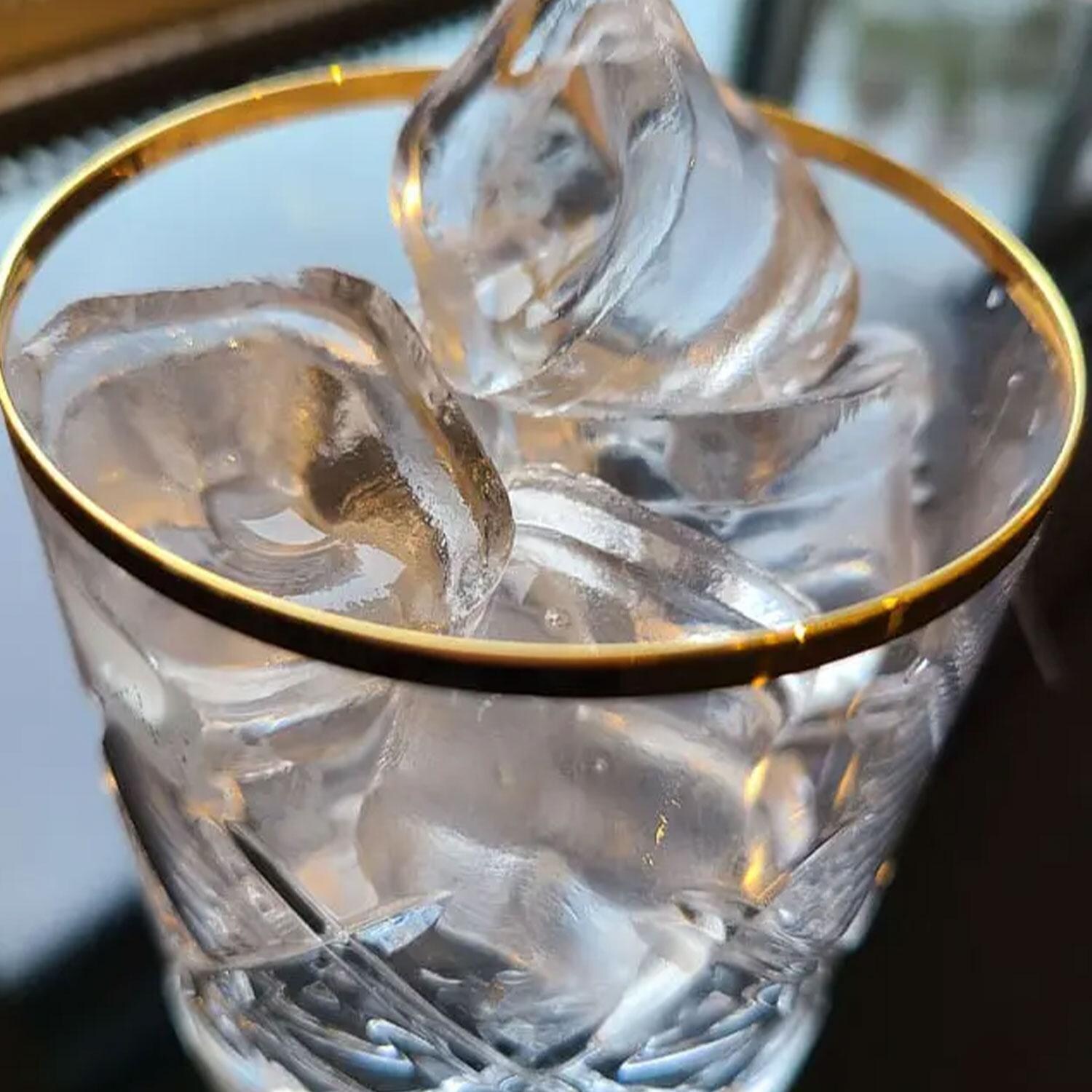 XO Appliance XOUIM1565S 15-Inch 27 Lbs. Outdoor Stainless Steel Fingerprint Resistant Ice Maker - Ready for Drinks - Detail thumbnail