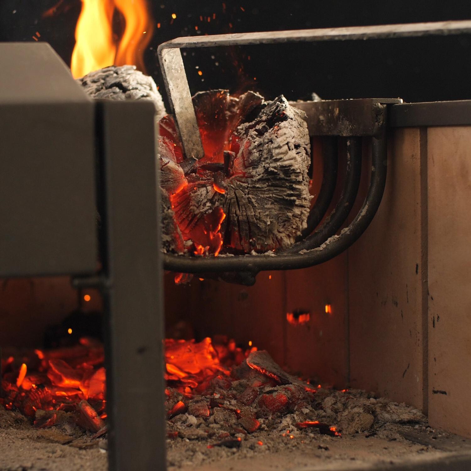 Nuke DELTACT02 47-Inch Argentinian-Style Countertop Gaucho Grill - Firebox & Poker thumbnail