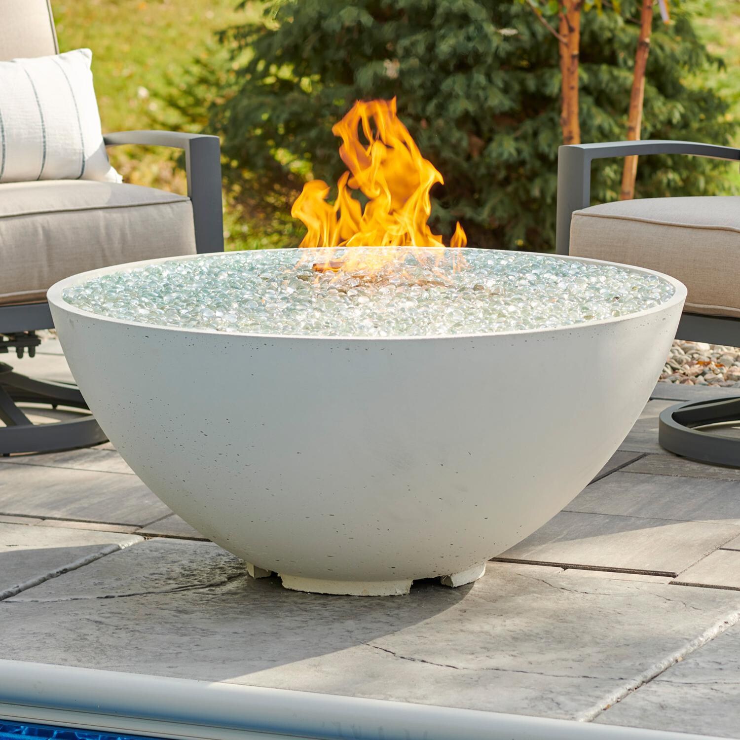 Cove 42 Inch Round GFRC Concrete Natural Gas (Ships As Propane With Conversion Fittings) Fire Bowl in White By The Outdoor GreatRoom Company